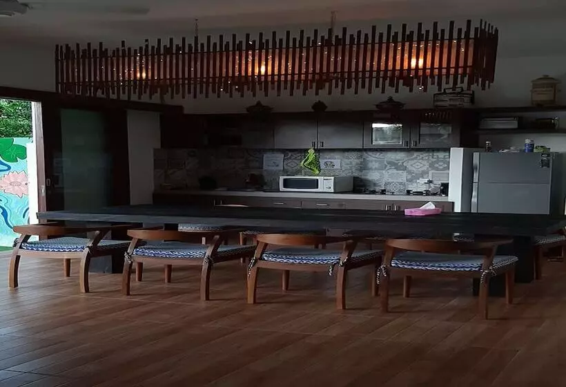 Ozora Tiying Tutul Hostel Canggu