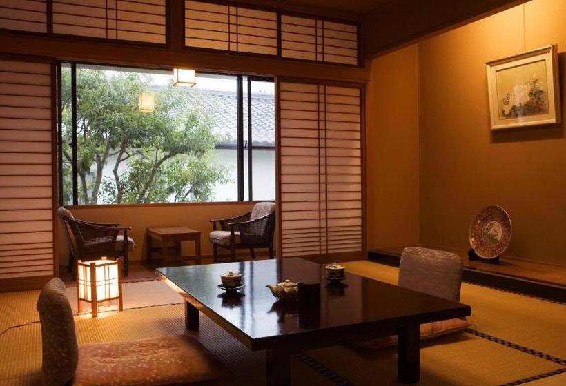 Ryokan Yuraku
