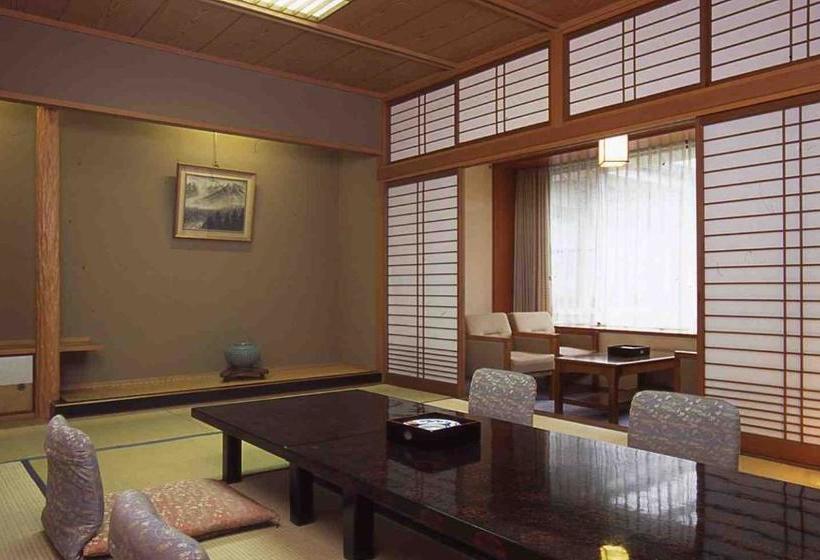 Ryokan Yuraku
