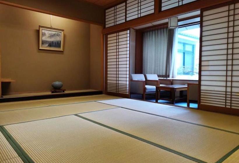 Ryokan Yuraku