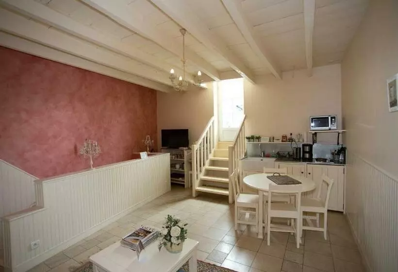 ベッドアンドブレックファースト Domaine Violot Guillemard