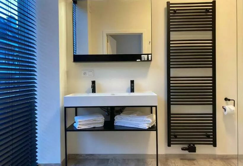 Aamiaismajoitus (B&B) Rs10 Turnhout