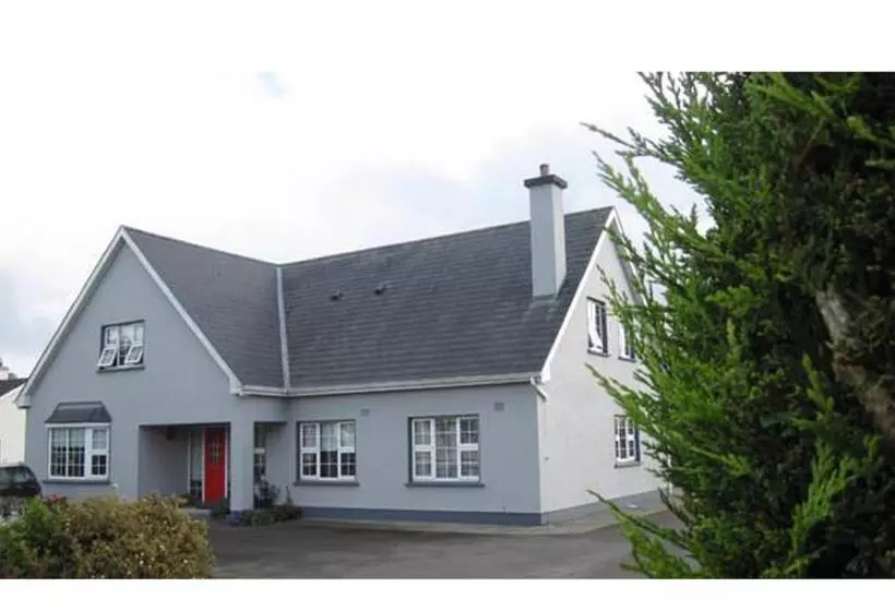 Derghaven B&b, Hostel & Self Catering