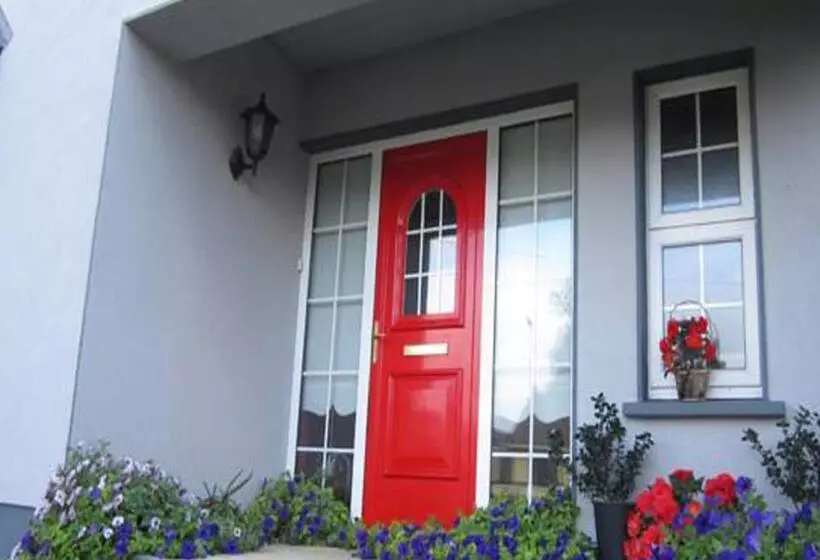 Derghaven B&b, Hostel & Self Catering