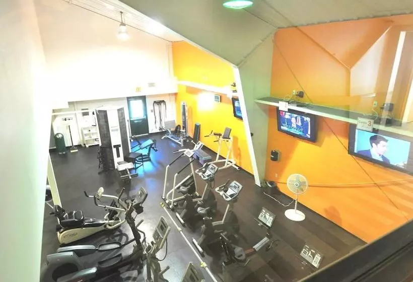 Fox Hollow   Cozy Den With A Hot Tub