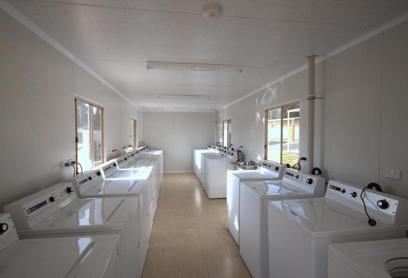 Отель Collie Hills Accommodation Village