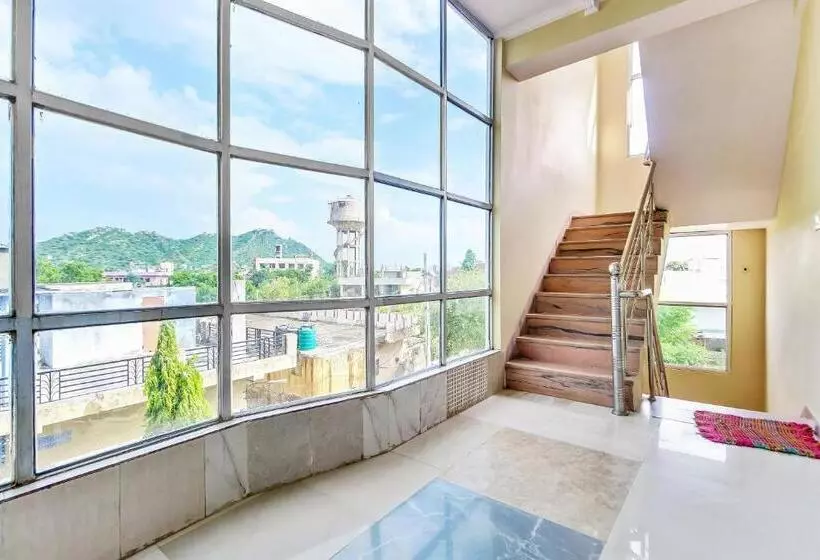 ホテル Spot On 37356  Jawahar Palace