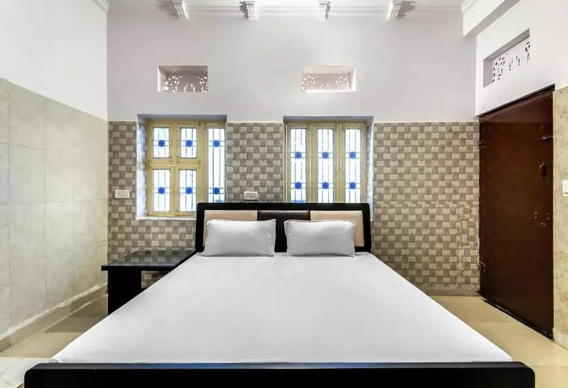 ホテル Spot On 37356  Jawahar Palace