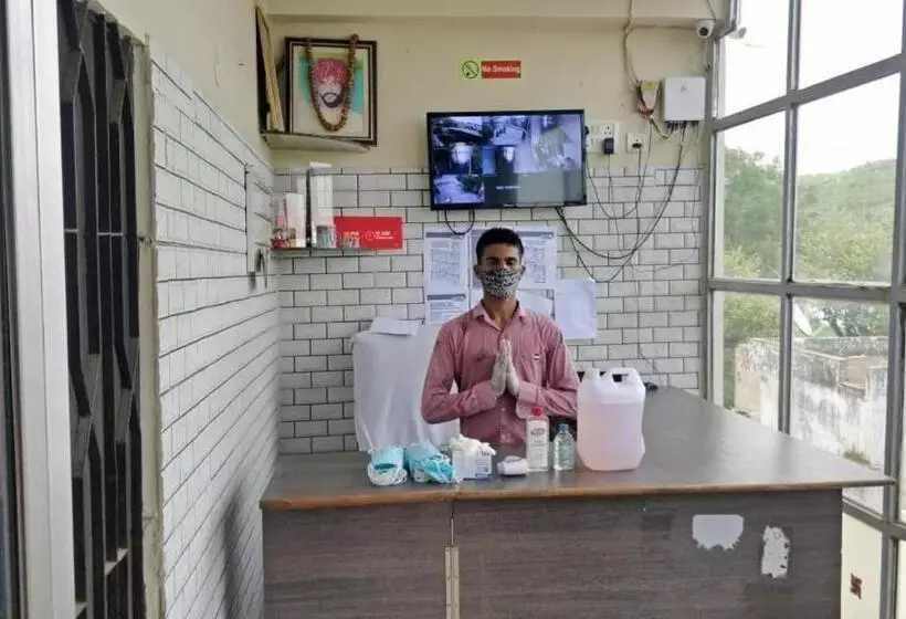 ホテル Spot On 37356  Jawahar Palace