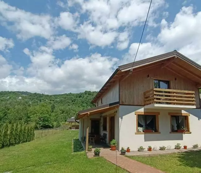 Majatalo Guest House Carpathia