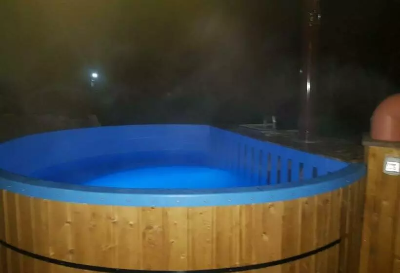 Majatalo Guest House Carpathia