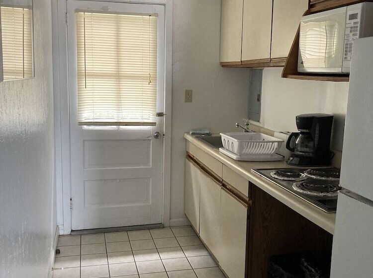 Rambler Motel & Apartments