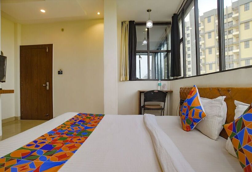 Super Hotel O Mp Nagar Near Rachna Tower