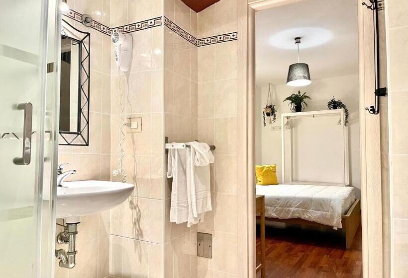 پانسیون Quiet Night Affittacamere La Spezia