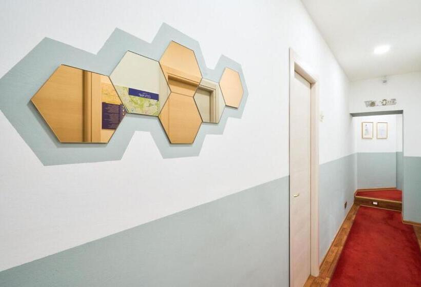 پانسیون Quiet Night Affittacamere La Spezia