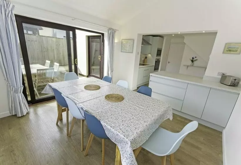 Rockpool Croyde 4 Bedrooms / Sleeps 8