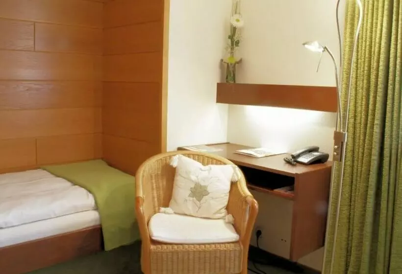 Отель Akzent  Landhaus Heinen