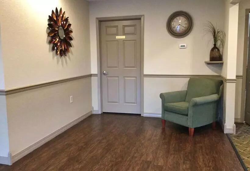 هتل Americas Best Value Inn & Suites   Little Rock   Maumelle