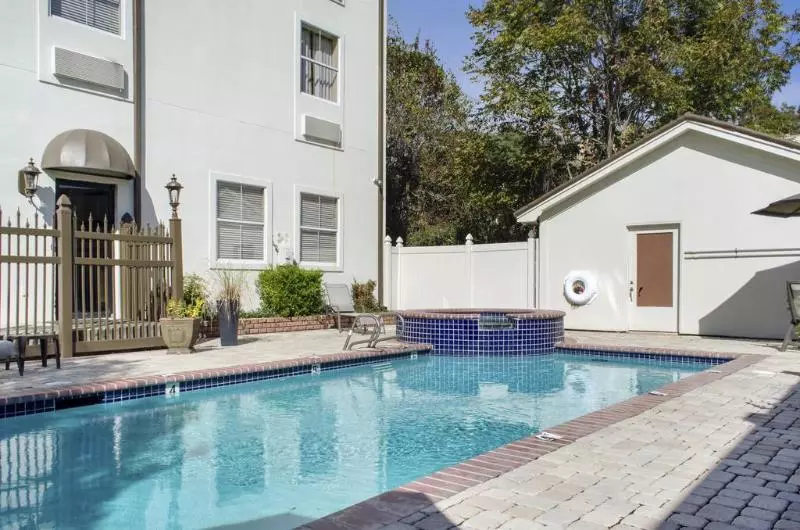 Hotel Spark By Hilton Lafayette South