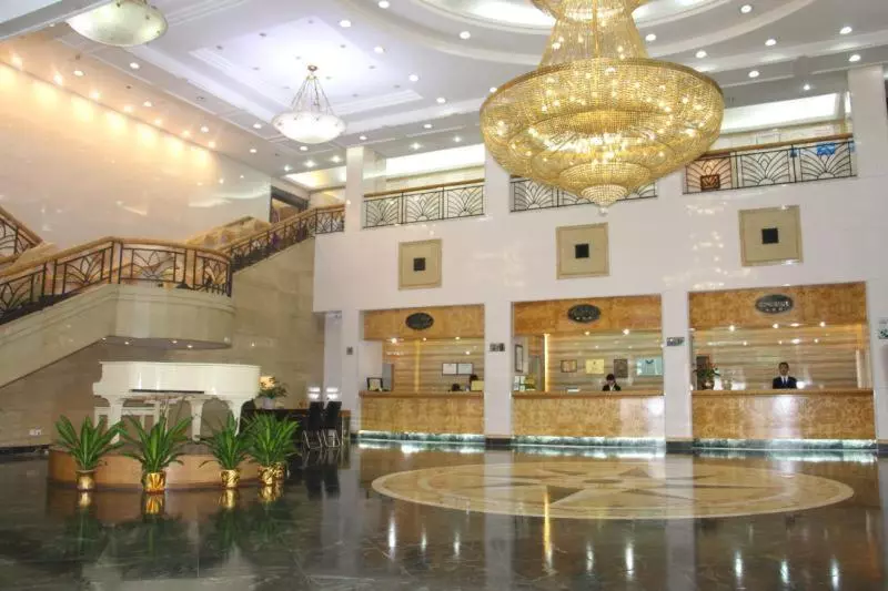 Hotelli Golden Lustre