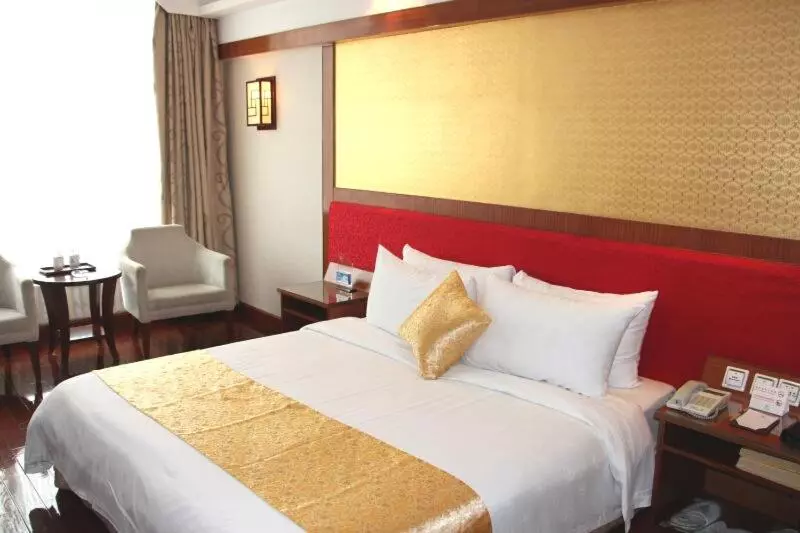 Hotelli Golden Lustre