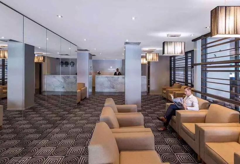 هتل Park Regis Griffin Suites