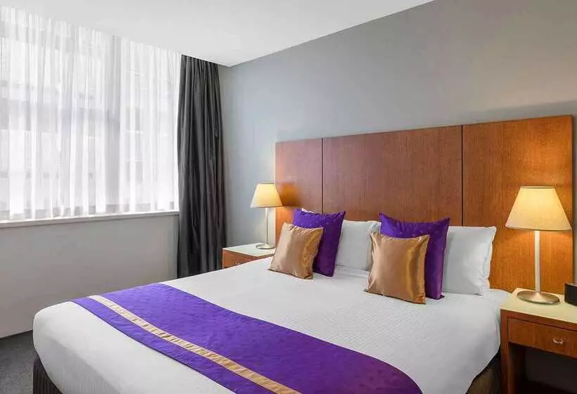 هتل Park Regis Griffin Suites