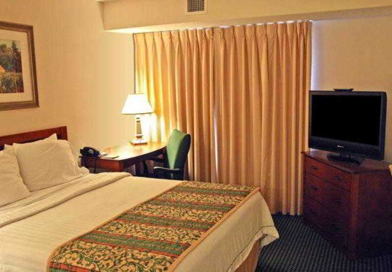 هتل Residence Inn Indianapolis Northwest