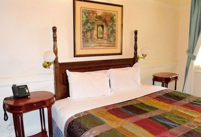 Magnolia Court Boutique Hotel Melbourne