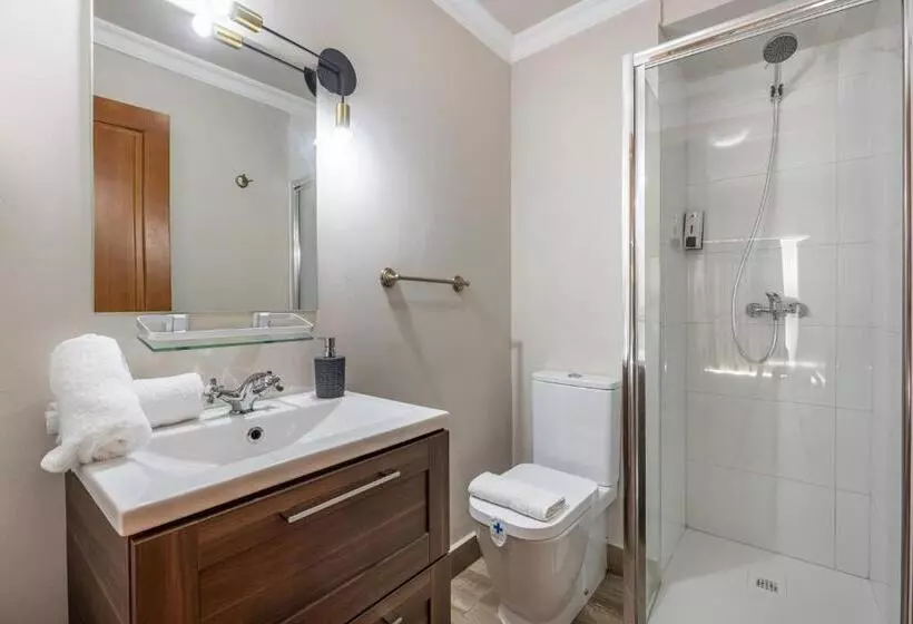 Apartamentos Alhambra Granada 3000