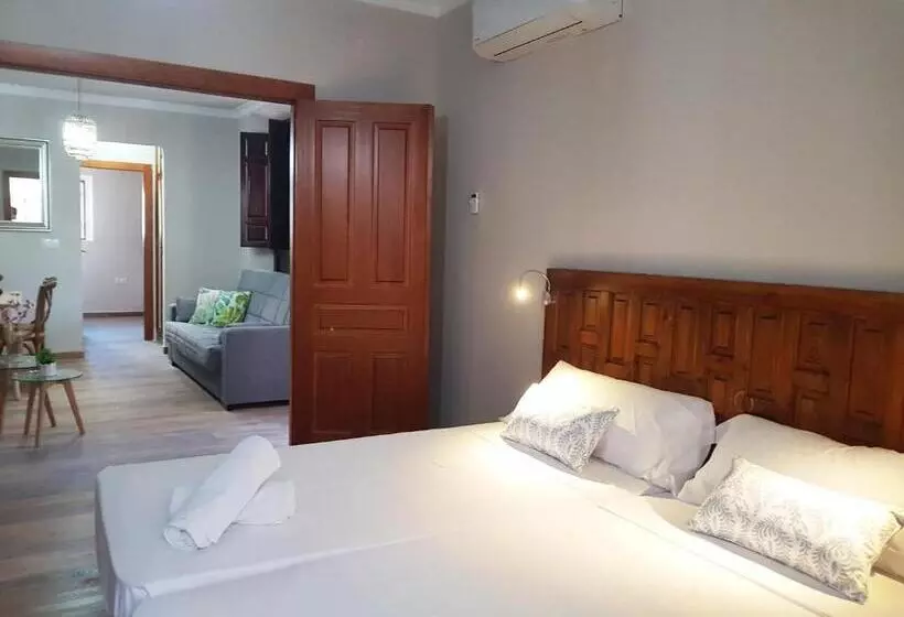 Apartamentos Alhambra Granada 3000