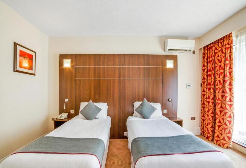 ホテル The Bridge House