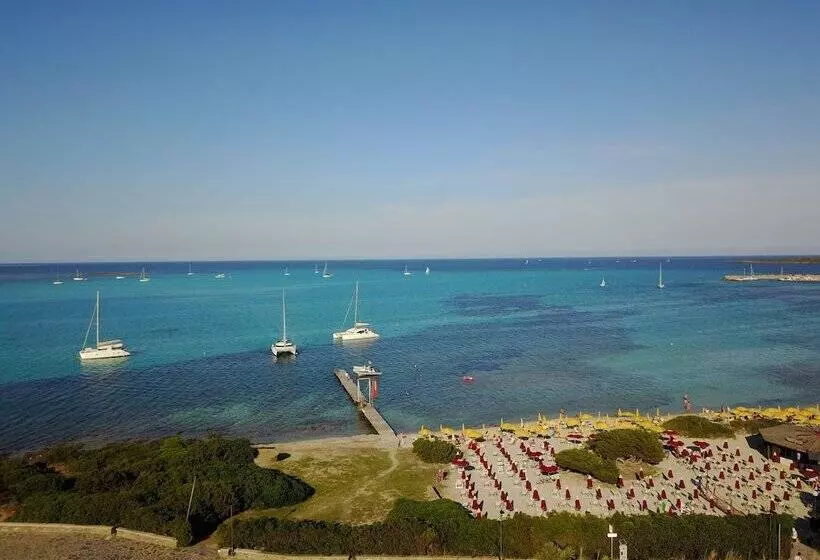 Отель Club Esse Roccaruja