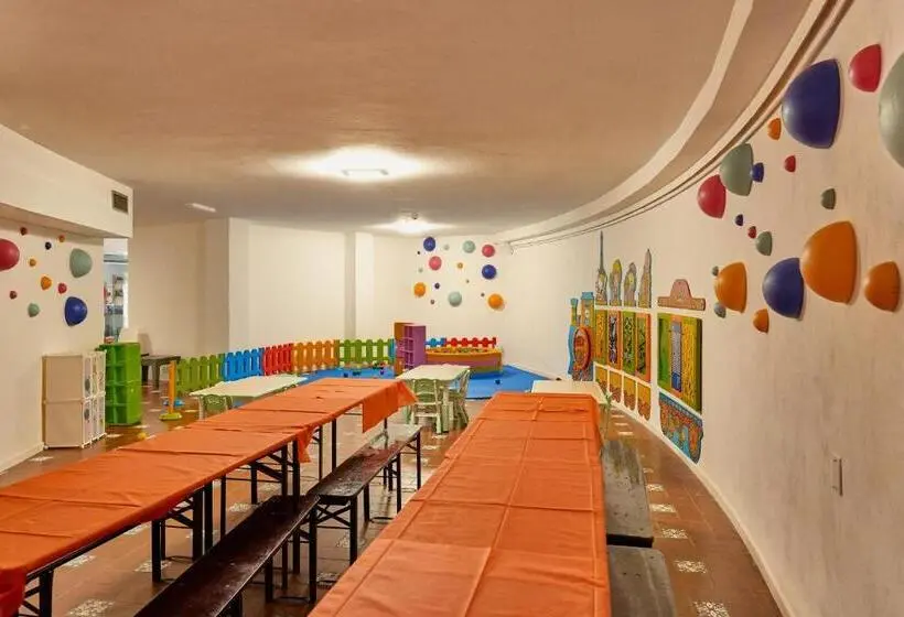 هتل Club Esse Roccaruja