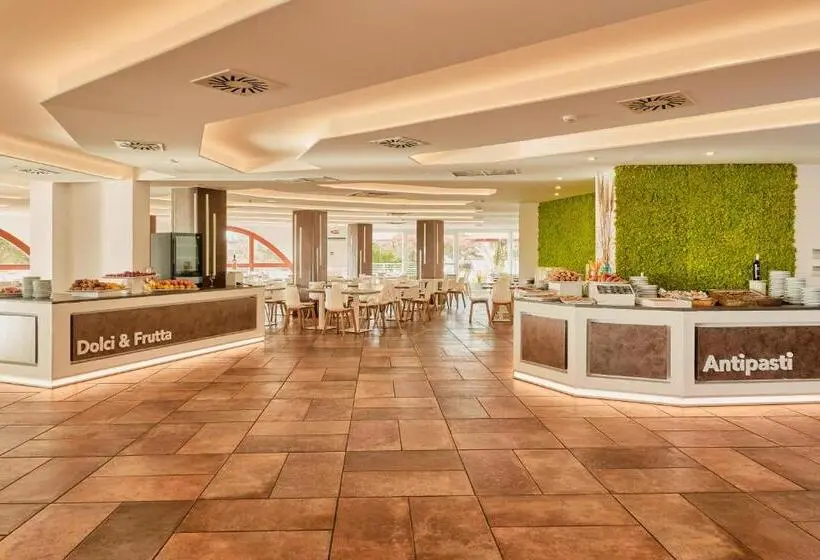 هتل Club Esse Roccaruja