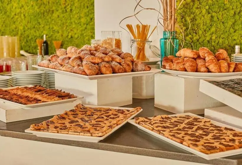 هتل Club Esse Roccaruja