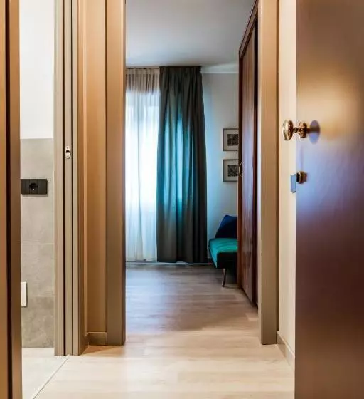 Отель Continental