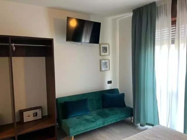 Отель Continental