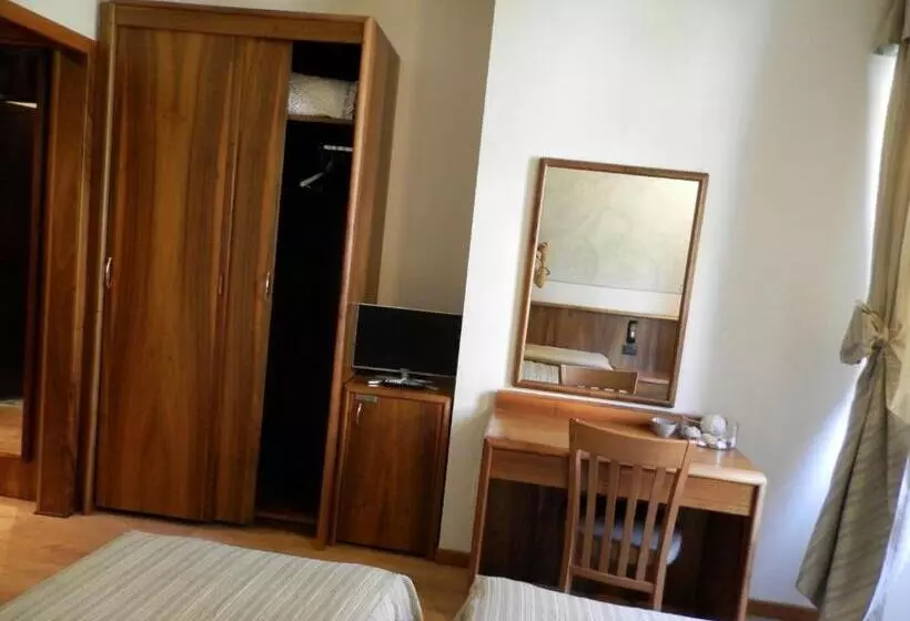 Отель Continental