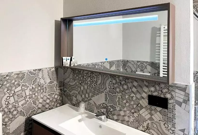 Отель Continental