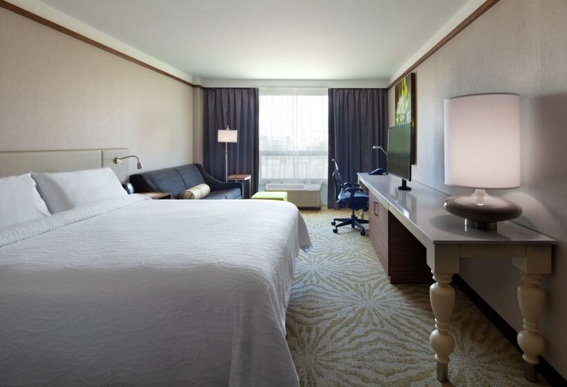 فندق Hilton Garden Inn Montreal Airport
