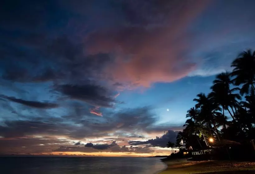 Hotel Outrigger Fiji Beach Resort