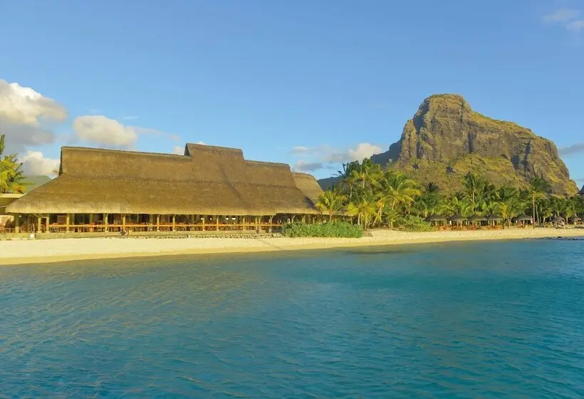 Paradis Beachcomber Golf Resort & Spa