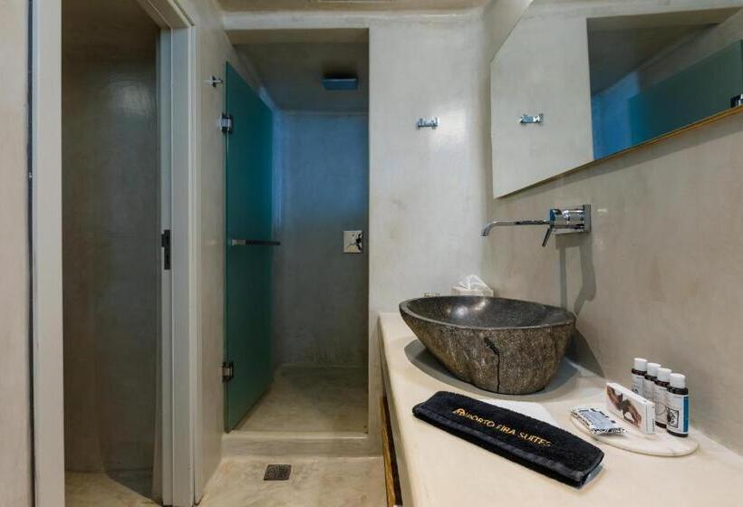 Hotel Porto Fira Suites