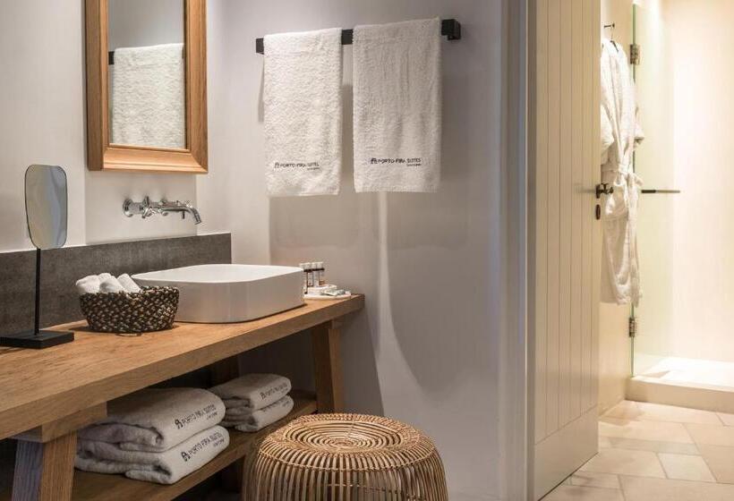 Hotel Porto Fira Suites