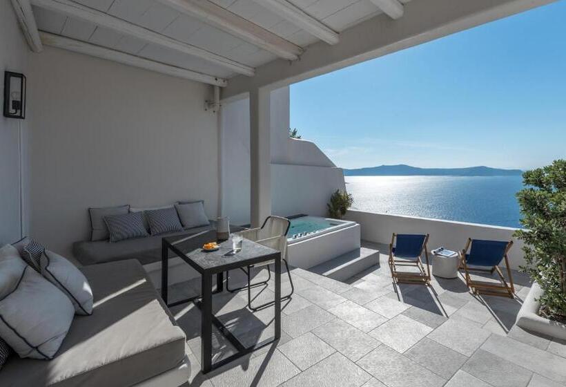 Hotel Porto Fira Suites