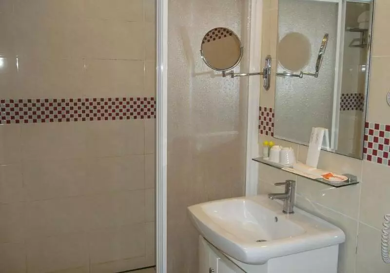 Wenpin Hotel   Pier 2