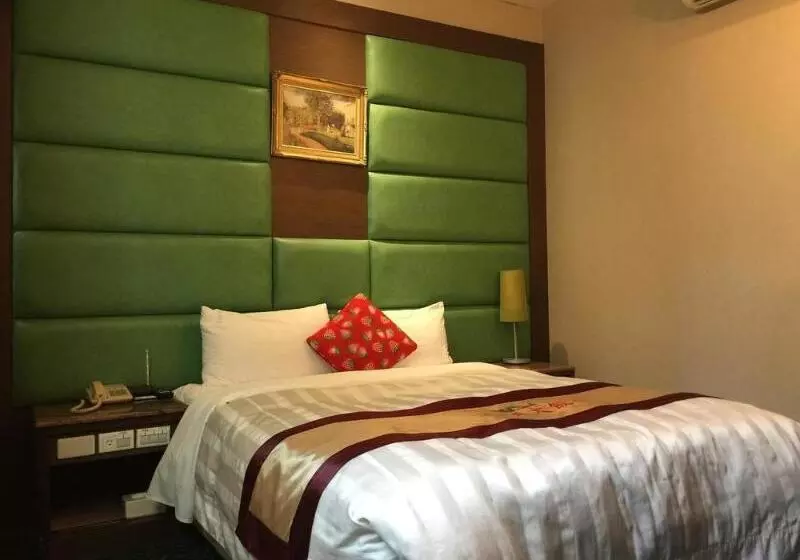 Wenpin Hotel   Pier 2