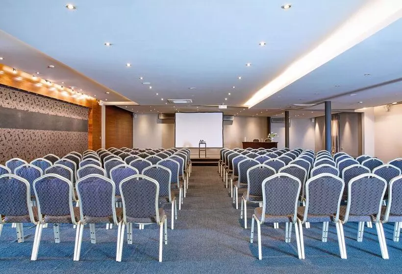 فندق على الطريق Lazart Hotel, Trademark Collection By Wyndham