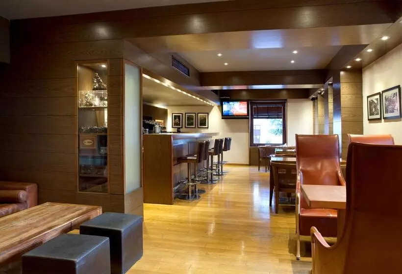 فندق على الطريق Lazart Hotel, Trademark Collection By Wyndham